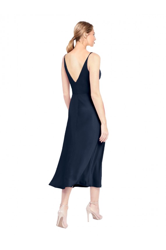 Dunkelmarine A-Linien V-Ausschnitt Midi Stretch-Satin Kurze Formale Brautjungfernkleider / Abendkleider / Abiballkleider / Cocktailkleider / Heimkehr Kleider Websites