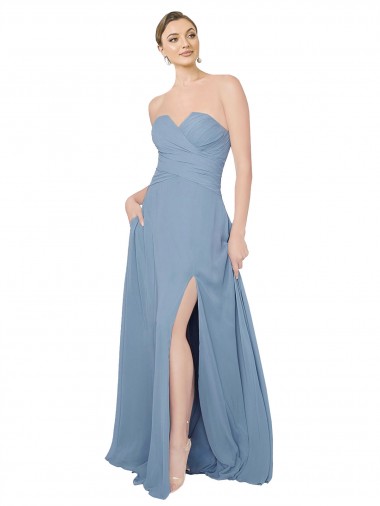 Staubiges Blau A-Linien Trägerlos Chiffon Lange Brautjungfernkleider Websites