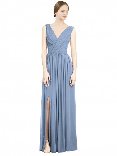Staubiges Blau A-Linien V-Ausschnitt Chiffon Lange Brautjungfernkleider Websites